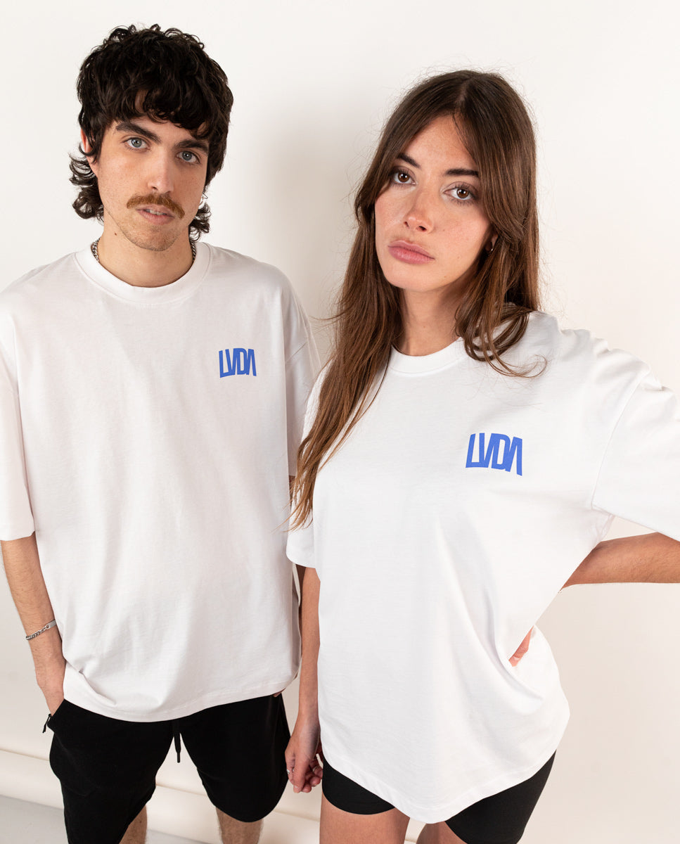 CAMISETA OVERSIZE LVDA
