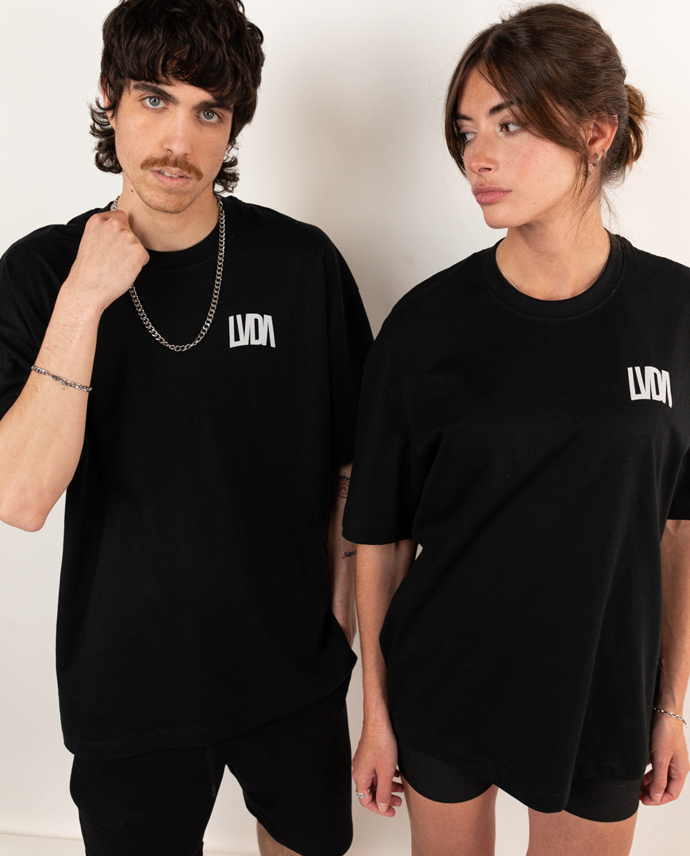 CAMISETA OVERSIZE LVDA
