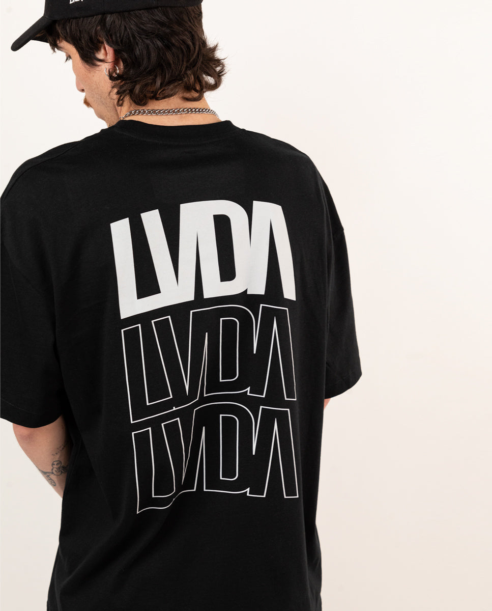 CAMISETA OVERSIZE LVDA
